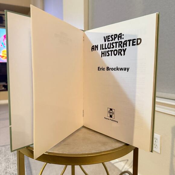 Vespa: An Illustrated History by Eric Brockway (1993, Haynes Publishing) - Picture 6 of 8
